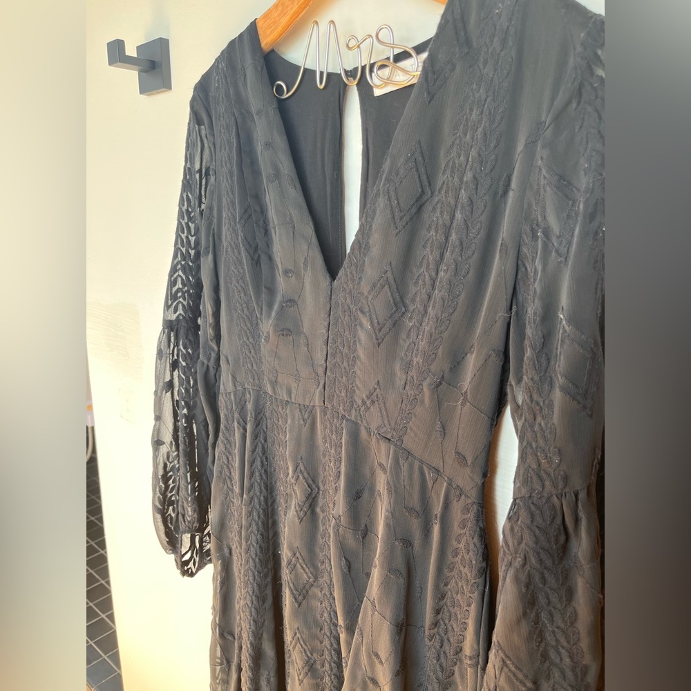 Long sleeve patterned black dress
